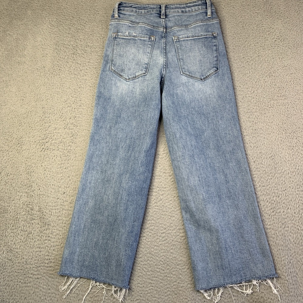 Light Wash Straight Leg Women’s Jeans - Picture 5 of 16